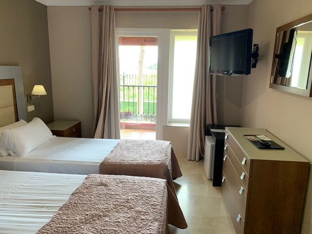 Imagen de la habitación del Hotel Villa San Francisco, Marbella. Foto 16