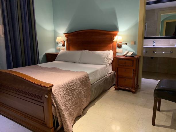Imagen de la habitación del Hotel Villa San Francisco, Marbella. Foto 18