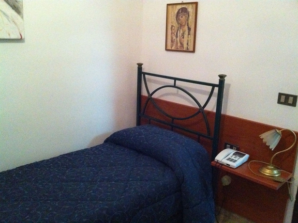 Imagen de la habitación del Hotel Villa San Giovanni. Foto 4