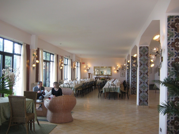 Imagen de los interiores del Hotel Villa San Giovanni. Foto 13