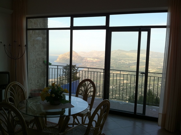 Imagen de los exteriores del Hotel Villa San Giovanni. Foto 10