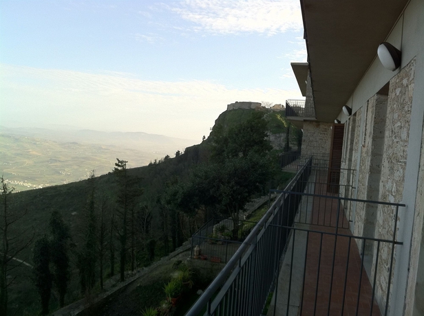 Imagen de los exteriores del Hotel Villa San Giovanni. Foto 11