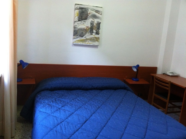 Imagen de la habitación del Hotel Villa San Giovanni. Foto 7