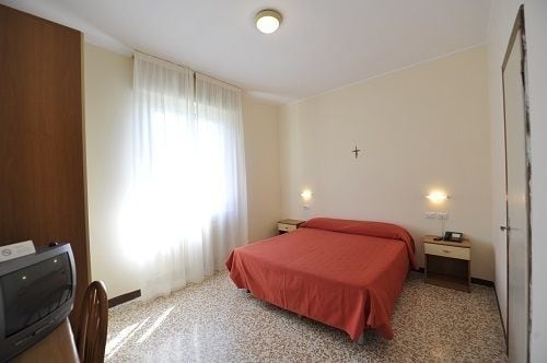 Imagen de la habitación del Hotel Villa San Giuseppe. Foto 8