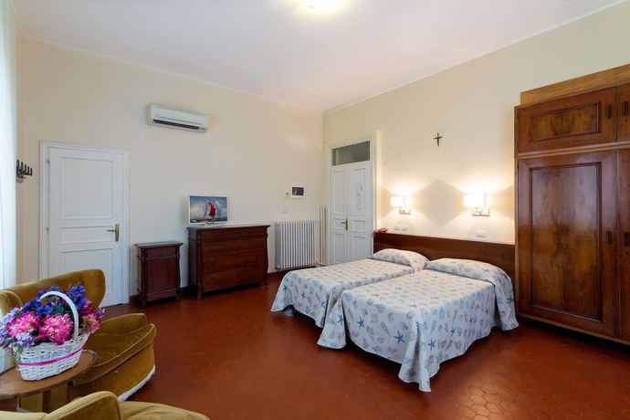 Imagen de la habitación del Hotel Villa San Giuseppe. Foto 13