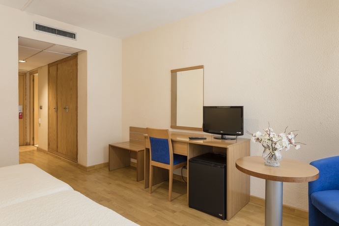 Imagen de la habitación del Hotel Villa San Juan. Foto 10