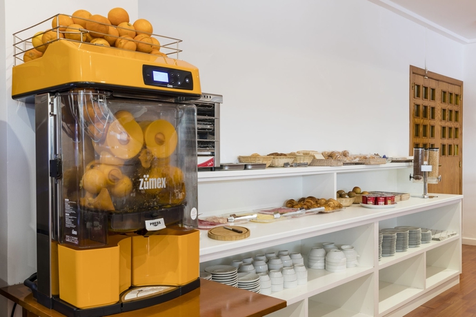 Imagen del bar/restaurante del Hotel Villa San Juan. Foto 8