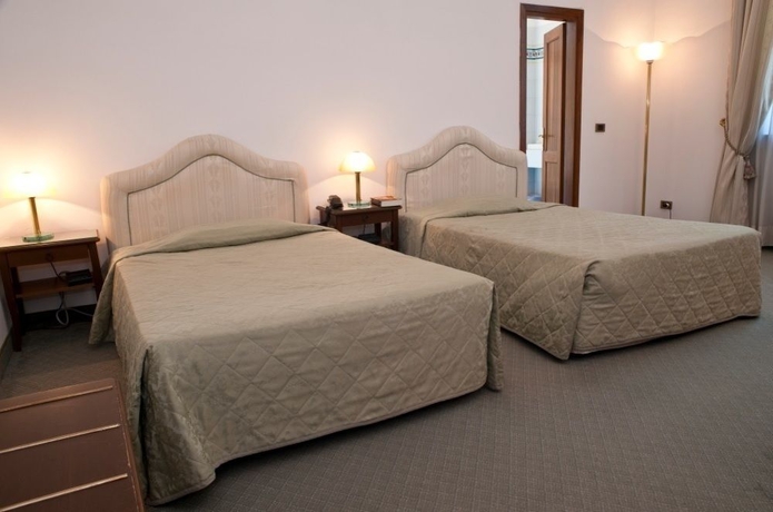 Imagen de la habitación del Hotel Villa San Lucchese. Foto 4