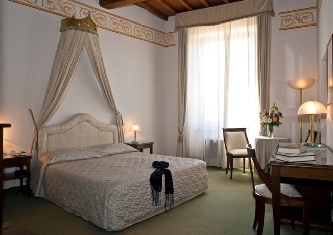 Imagen de la habitación del Hotel Villa San Lucchese. Foto 5