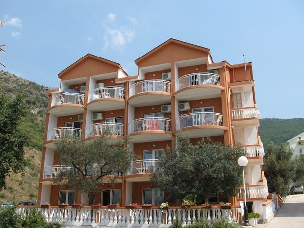 Imagen general del Hotel Villa San Marco, Becici. Foto 1
