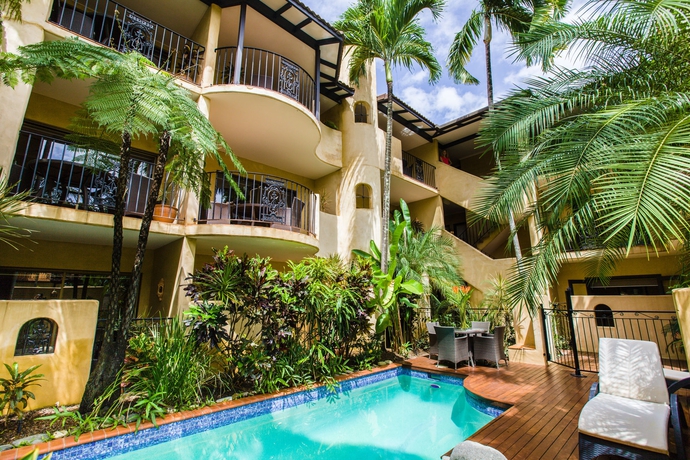 Imagen de la piscina del Hotel Villa San Michele, Port Douglas. Foto 14