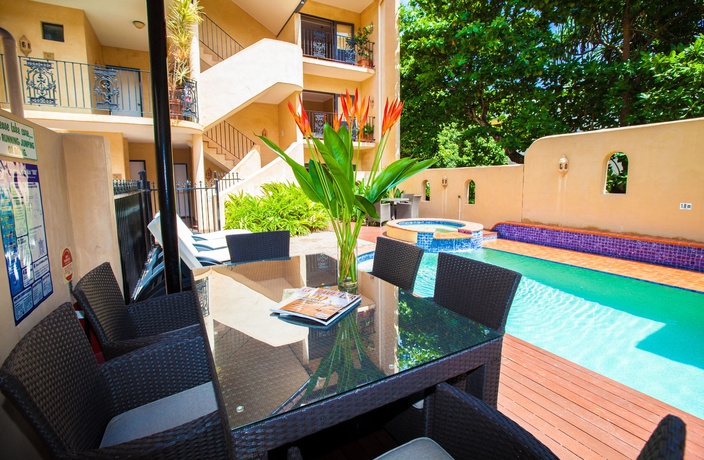 Imagen de la piscina del Hotel Villa San Michele, Port Douglas. Foto 15