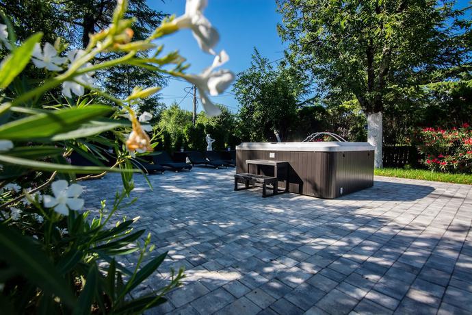 Imagen de la piscina del Hotel Villa Sandi. Foto 13