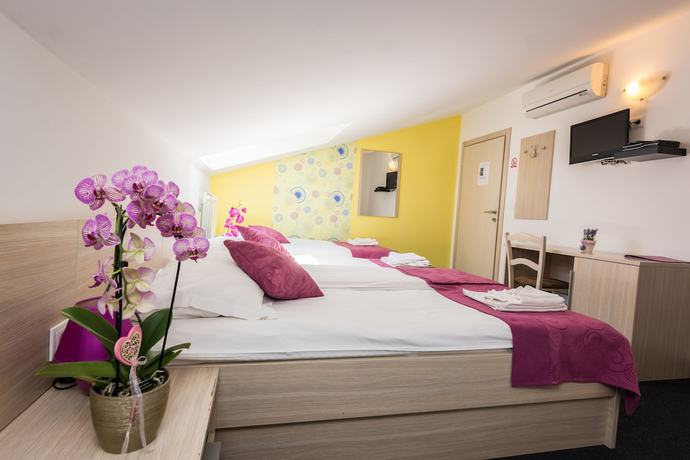 Imagen de la habitación del Hotel Villa Sandi. Foto 6