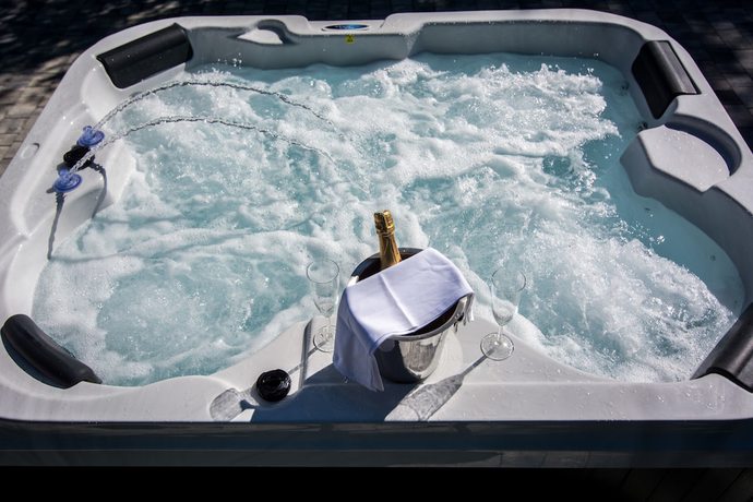 Imagen de la piscina del Hotel Villa Sandi. Foto 16