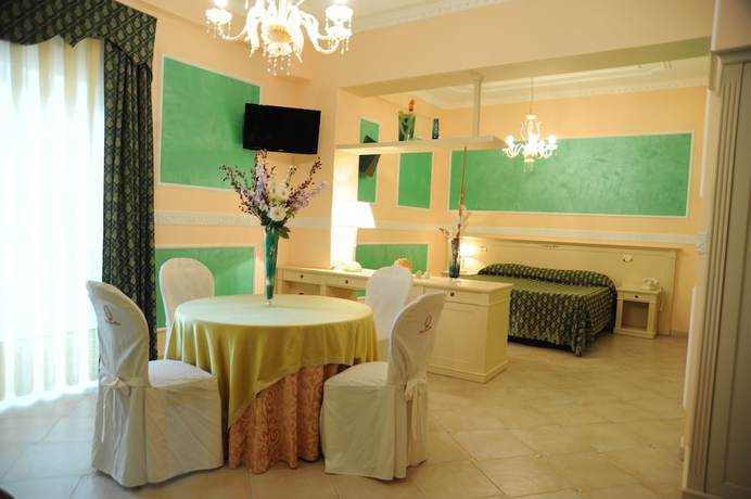 Imagen de la habitación del Hotel Villa Santa Maria. Foto 10