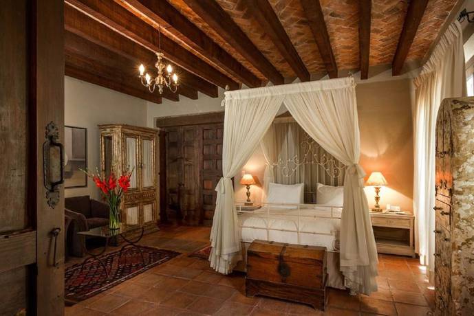 Imagen de la habitación del Hotel Villa Santa Monica. Foto 3