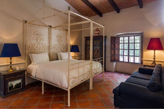 Imagen de la habitación del Hotel Villa Santa Monica. Foto 14