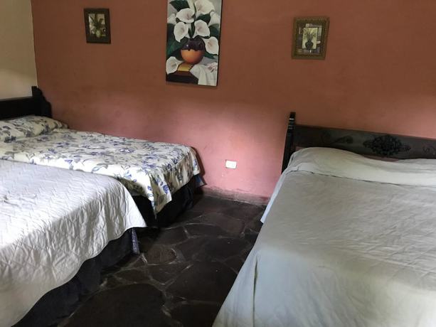 Imagen de la habitación del Hotel Villa Santo Domingo, Concepci&oacute;n de Ataco. Foto 7