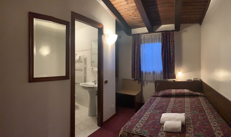 Imagen de la habitación del Hotel Villa Sara, Mestre. Foto 6