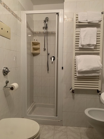 Imagen de la habitación del Hotel Villa Sara, Mestre. Foto 13