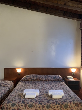 Imagen de la habitación del Hotel Villa Sara, Mestre. Foto 14