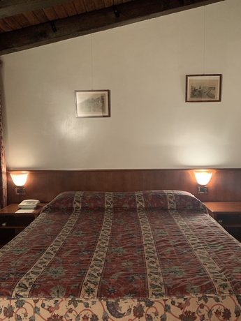 Imagen de la habitación del Hotel Villa Sara, Mestre. Foto 15