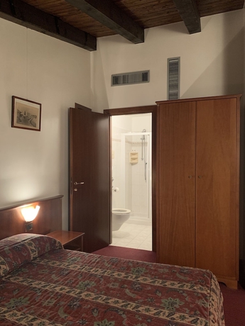 Imagen de la habitación del Hotel Villa Sara, Mestre. Foto 16