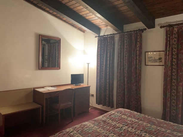 Imagen de la habitación del Hotel Villa Sara, Mestre. Foto 19