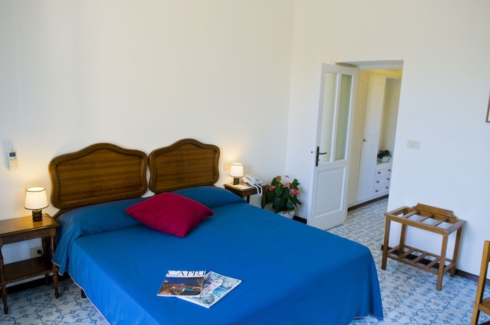 Imagen de la habitación del Hotel Villa Sarah. Foto 6