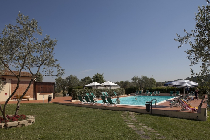 Imagen de la piscina del Hotel Villa Saulina. Foto 11