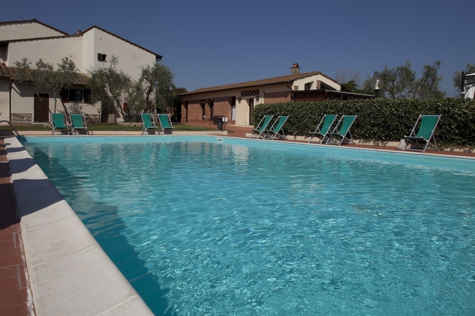 Imagen de la piscina del Hotel Villa Saulina. Foto 12