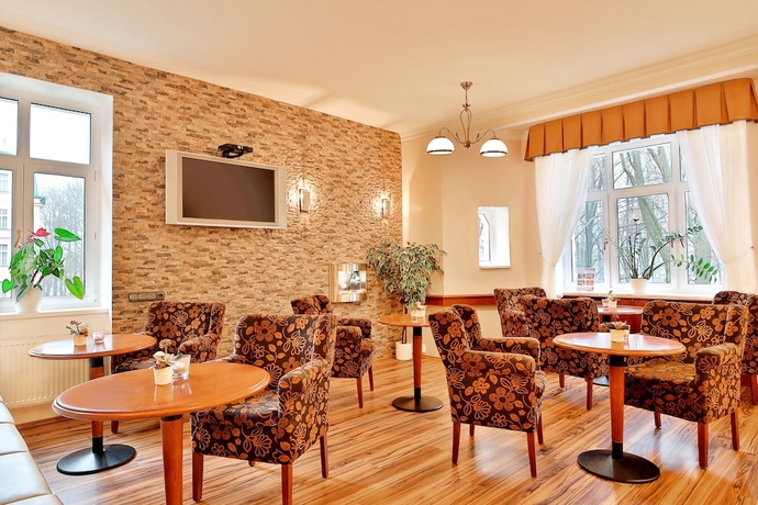Imagen de los interiores del Hotel Villa Savoy Spa Park. Foto 17