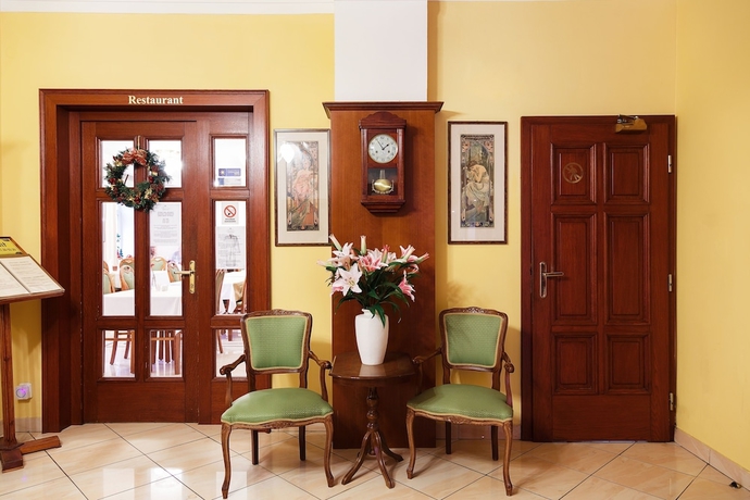 Imagen de los interiores del Hotel Villa Savoy Spa Park. Foto 18