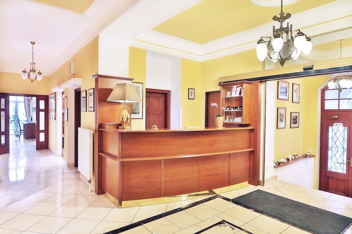 Imagen de los interiores del Hotel Villa Savoy Spa Park. Foto 19