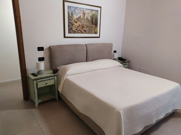 Imagen de la habitación del Hotel Villa Scaduto Residence. Foto 13