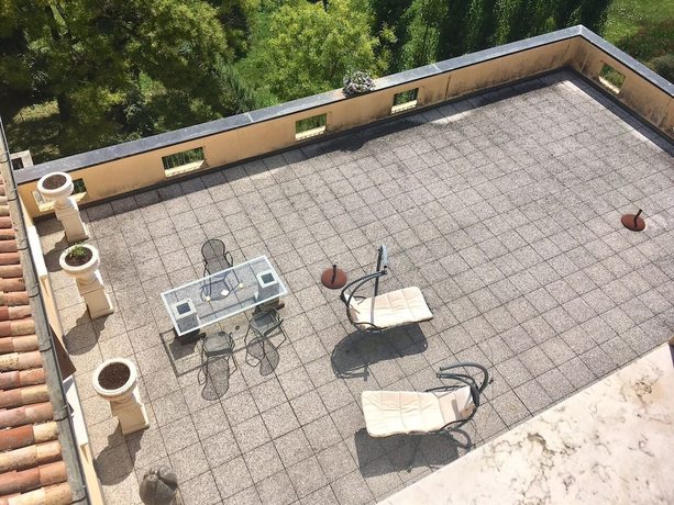 Imagen de la habitación del Hotel Villa Scalabrini. Foto 20