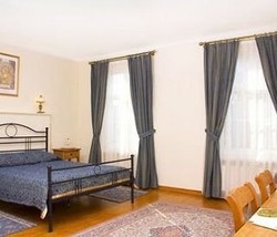 Imagen de la habitación del Hotel Villa Sedan. Foto 4