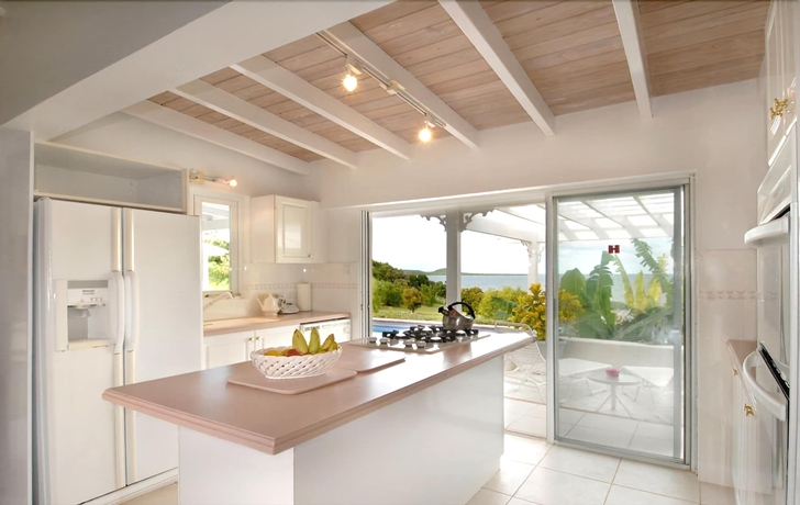 Imagen de la habitación del Hotel Villa Sehil. Foto 15