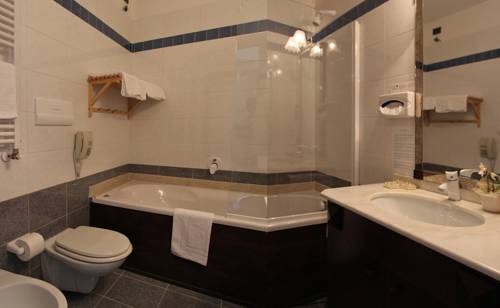 Imagen de la habitación del Hotel Villa Selene. Foto 6