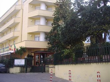 Imagen general del Hotel Villa Serena, Castellammare di Stabia. Foto 8