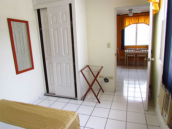 Imagen de la habitación del Hotel Villa Serena San Benito. Foto 6