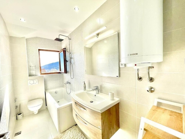 Imagen de la habitación del Hotel Villa Serenity. Foto 19