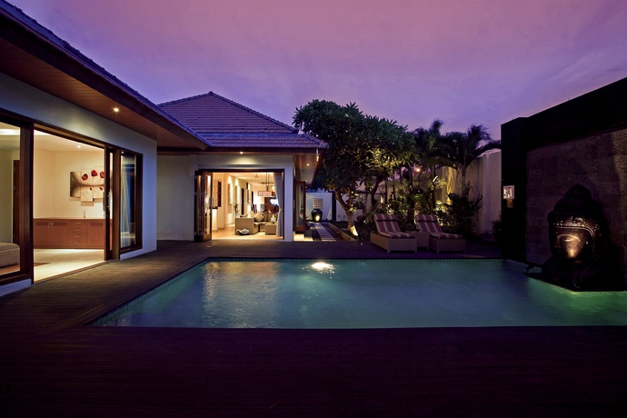 Imagen de la piscina del Hotel Villa Seriska Dua Sanur Bali. Foto 15