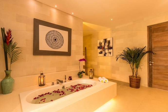 Imagen de la habitación del Hotel Villa Seriska Jimbaran Bali. Foto 13
