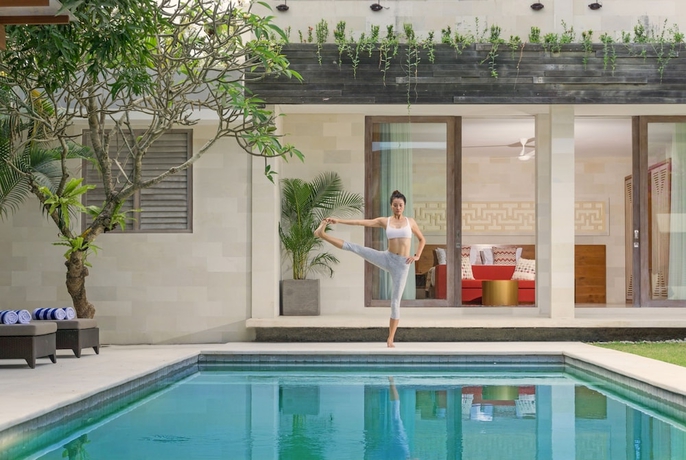 Imagen de la piscina del Hotel Villa Seriska Jimbaran Bali. Foto 19