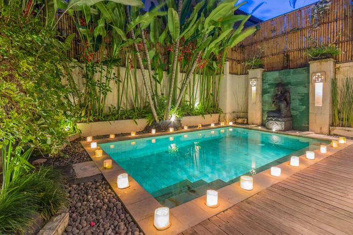 Imagen de la piscina del Hotel Villa Seriska Seminyak Bali. Foto 7