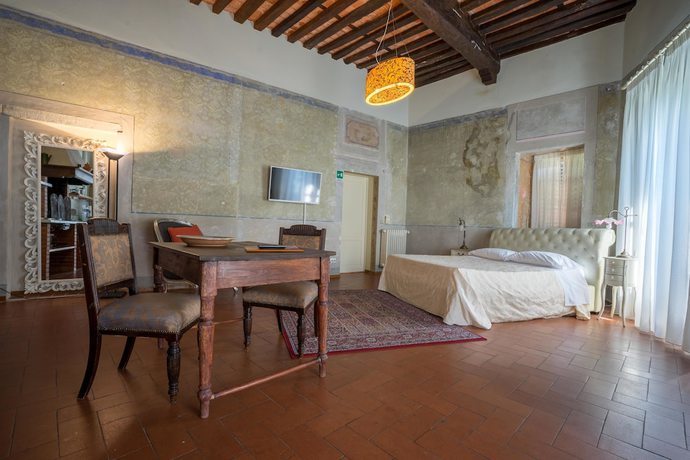 Imagen de la habitación del Hotel Villa Sermolli. Foto 4