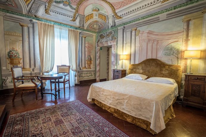 Imagen de la habitación del Hotel Villa Sermolli. Foto 10