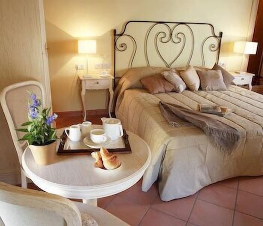 Imagen general del Hotel Villa Sgariglia Resort Campolungo. Foto 5